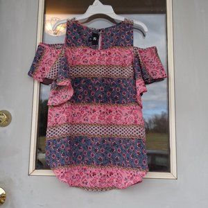 IZ byer boho floral paisley accents print cold shoulder lightweight top